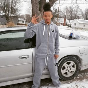 Meet your Posher, Khalil